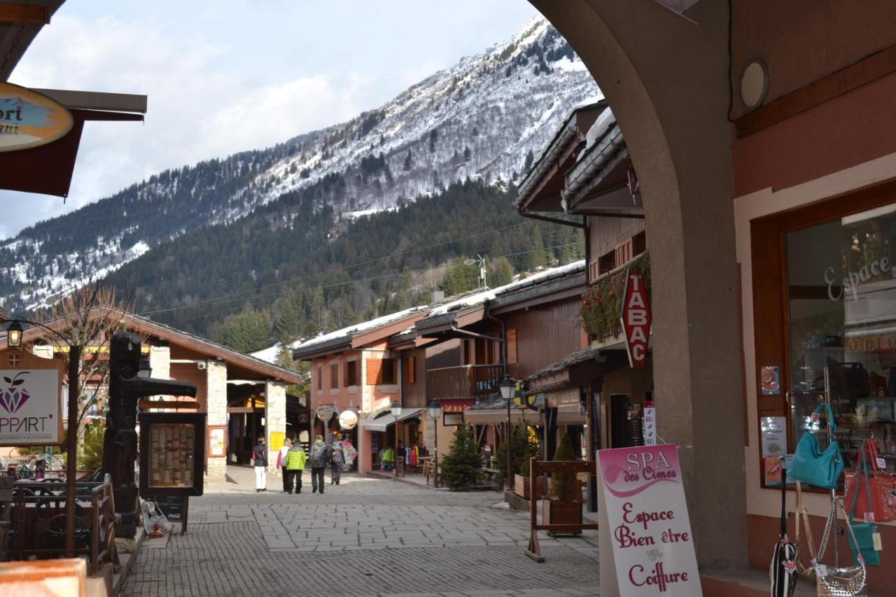 Valmorel Studio Skis Aux Pieds Bagian luar foto